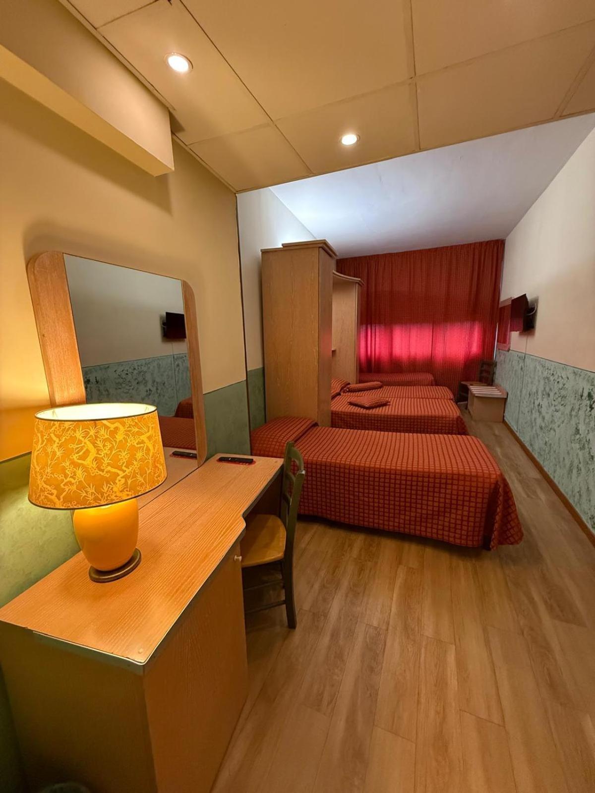 Hotel Meridiana Florenz Exterior foto